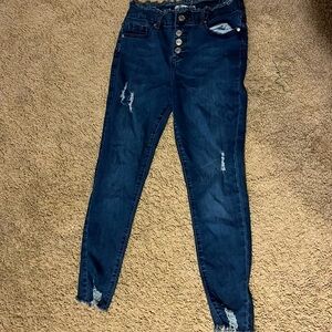 Celebrity Ace Women’s size 9/29 blue urban skinny jeans